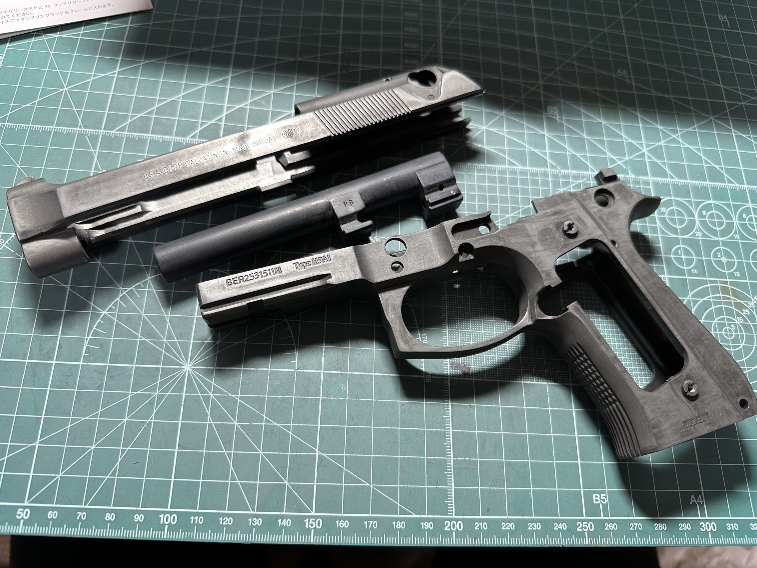 マルイ ベレッタ 組み立てキット LayLax Dolphin FSコンバージョンキットを組み込んだ東京マルイ